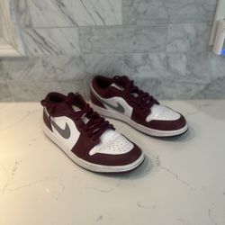 Jordan 1 Low “Bordeaux”