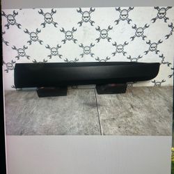 2018-2023 Chevrolet Traverse Right Front Door Lower Trim Molding OEM 