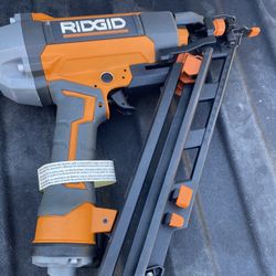 Ridgid 15g Pneumatic Angled Nailer $100 Firm 