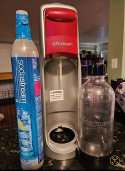 SodaStream Jet Sparkling Water Maker