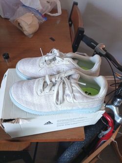 Adidas White Knit Low-Top Sneakers 4.5 youth