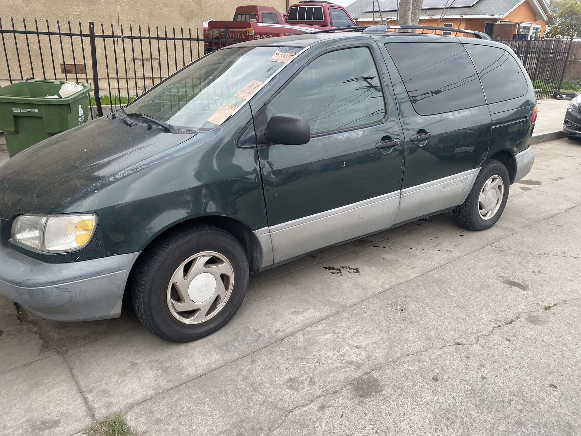 2000 Toyota Sienna