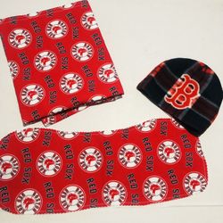 New Red Soxs  Baby Set Blanket, Burping Cloth and Beanie Blanket 30x24 very soft and warm