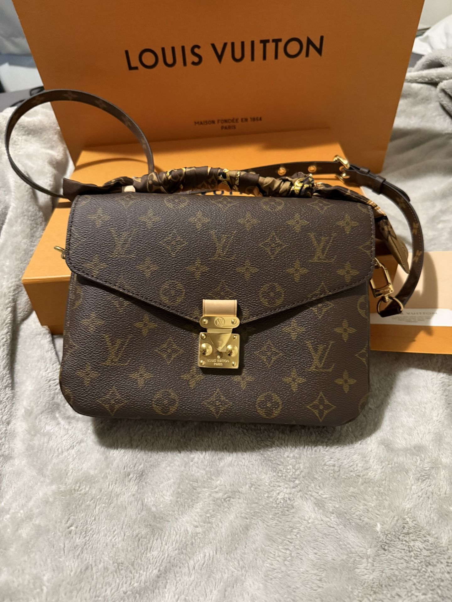 Louis Vuitton Pochette Métis