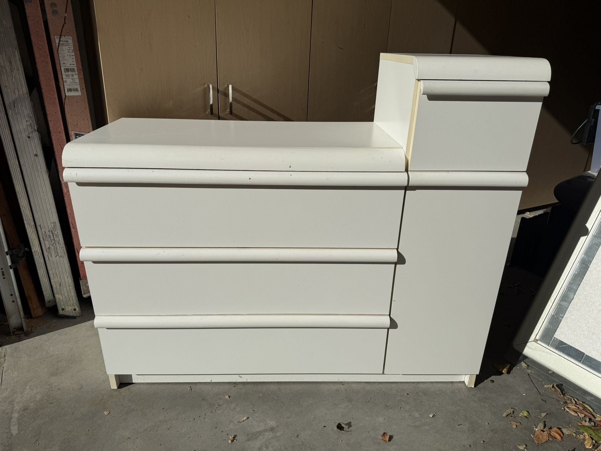 White Baby Changing Table W/ Chest Of Drawers