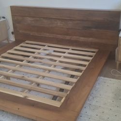 Oak King Headboard & Bed Frame $500