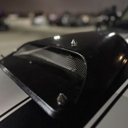 Hood Scoop / (Universal) (w/chrome Spikes)