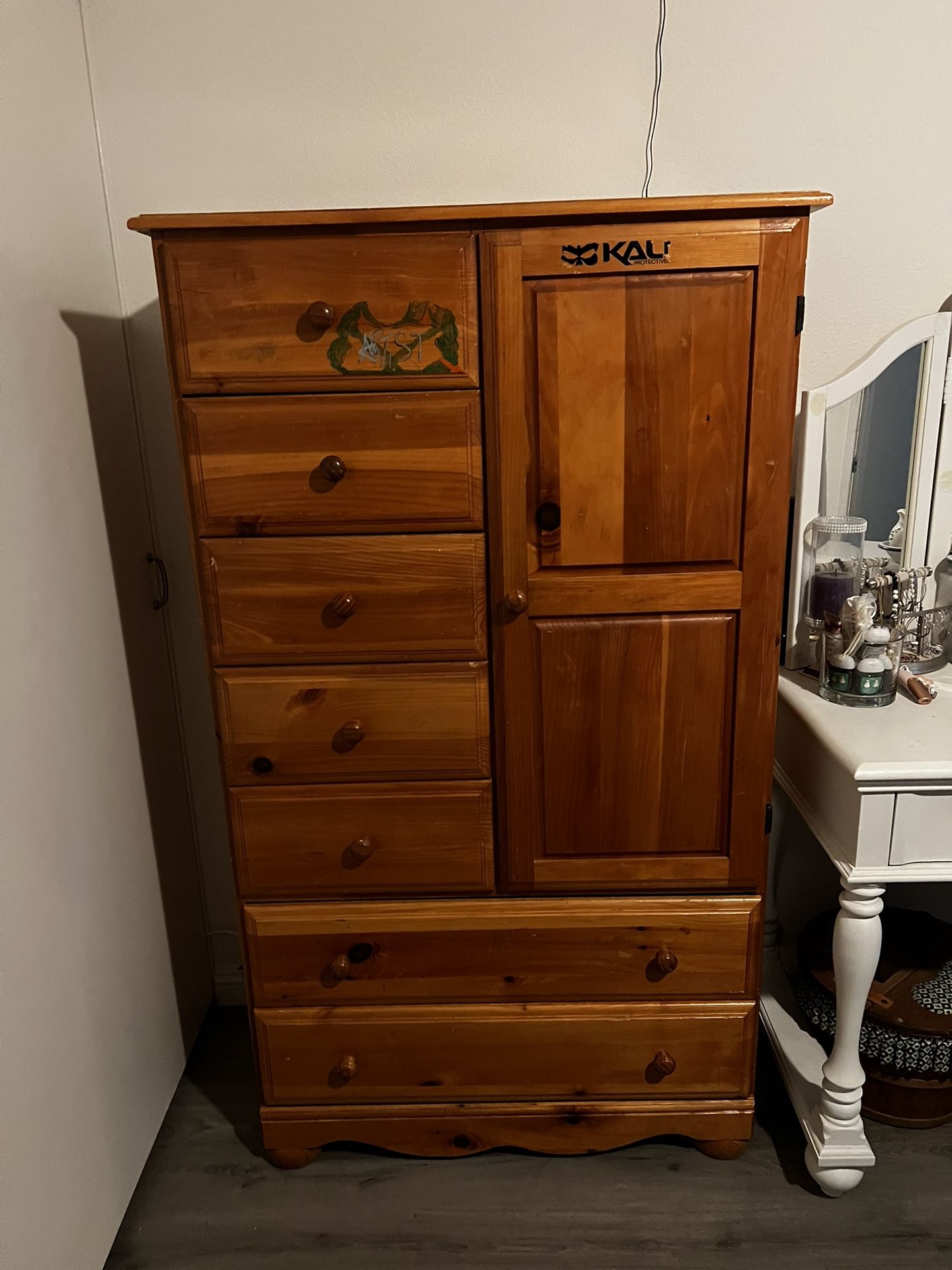 Dresser For Free - Need To pick Up
