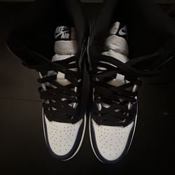 Air Jordan 1 Retro High OG Midnight Navy 