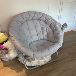 Folding Hang Around Chair 