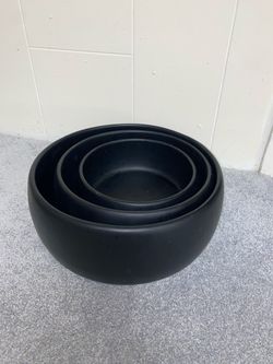 Threshold black acacia wood round bowl set of 3