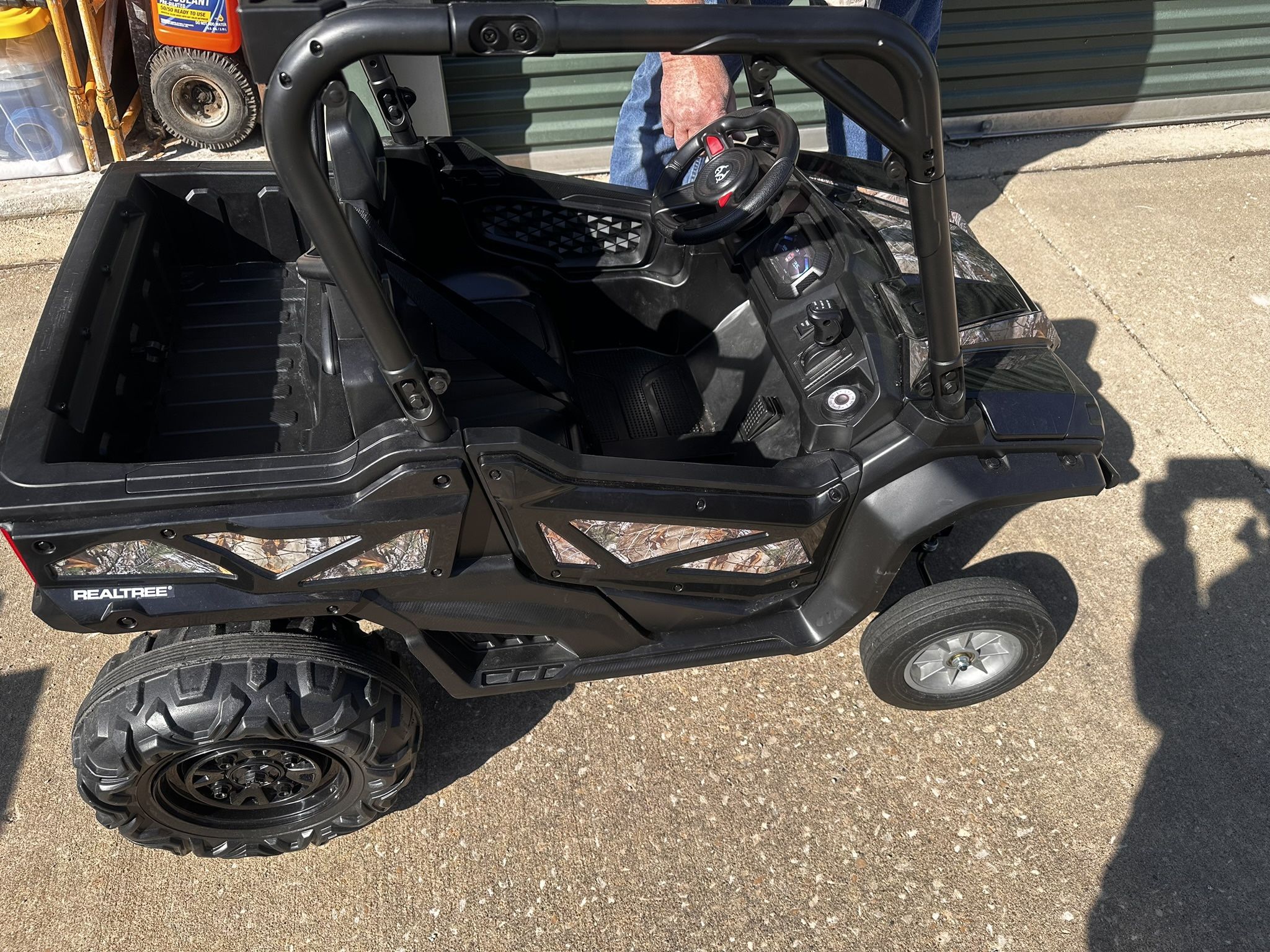 Dynacraft Kids Realtree-XD 24V Powered Ride-On UTV