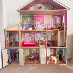Barbie Dream House