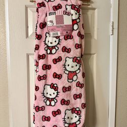 HELLO KITTY BLANKETS / NEW