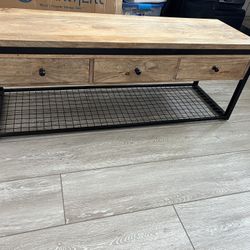BEAUTIFUL WOOD AND IRON COFFEE TABLE 