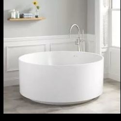 Round Free Standing Bath Tub