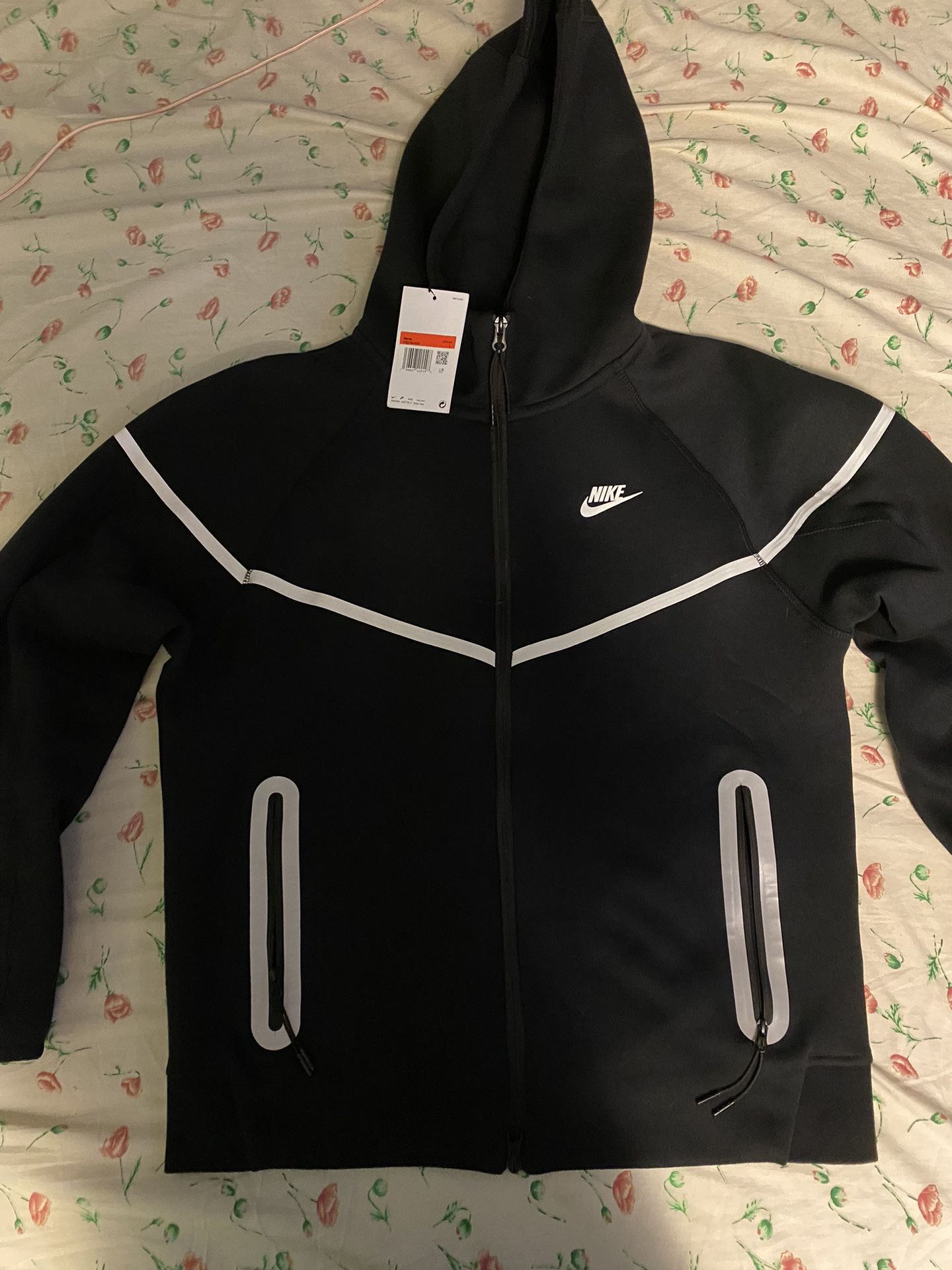 Reflective Nike Tech Set