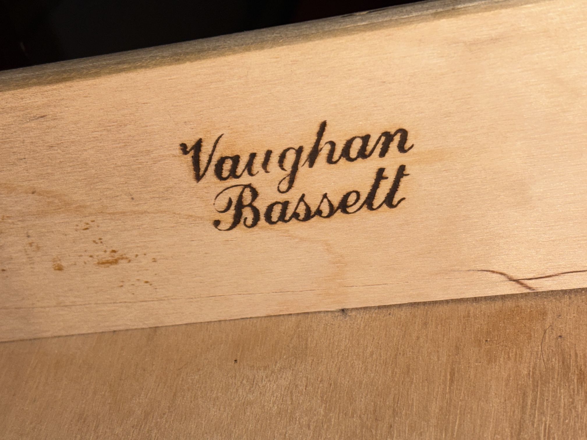 Vaughan Basset Wood Dresser And Mirror Set 