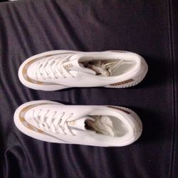 Soccer Shoes Size 8