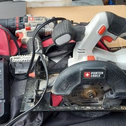 Porter Cable Saw And Drill With Battey