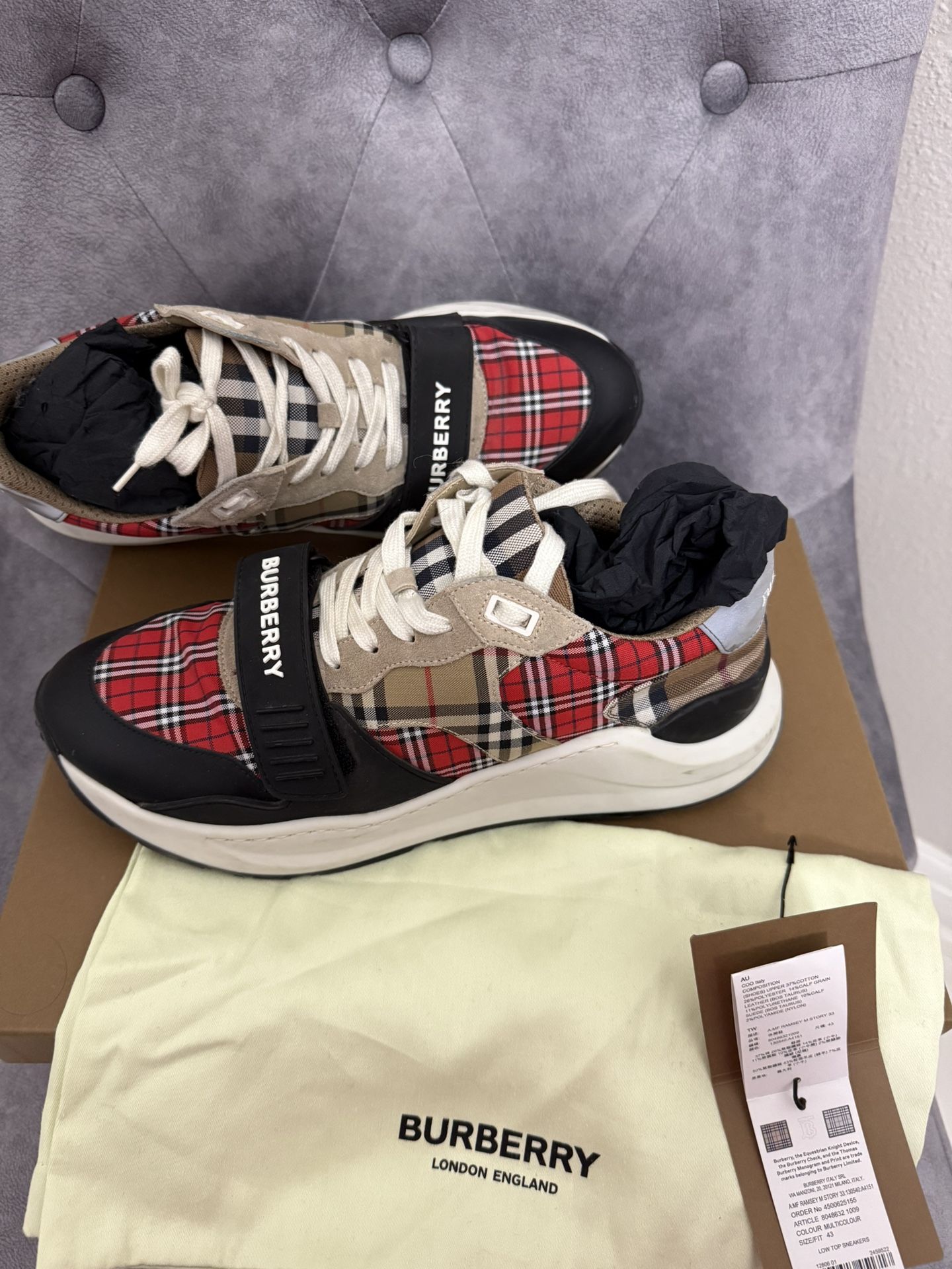 Burberry Men’s Low Top Sneakers Size 9