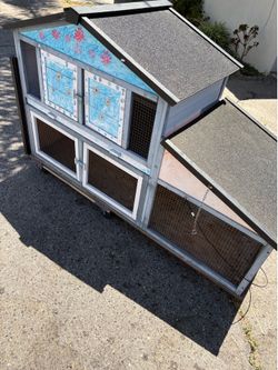 Wooden Pet Coop/Rabbit Hutch