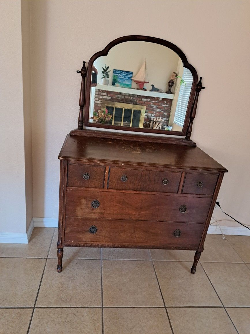 Very Nice Old Antique Vintage Wooden Swival Mirror and Dresser 