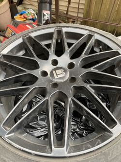 4 Tires And Rims 19”