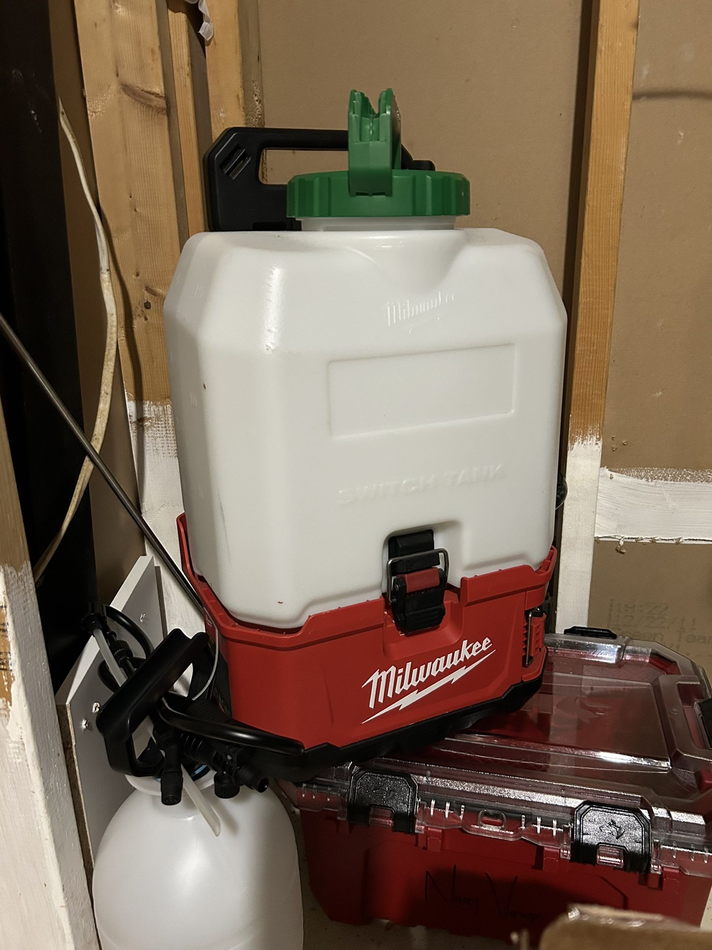 Milwaukee Sprayer