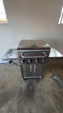 Charbroil Grill 4 burners with side burner