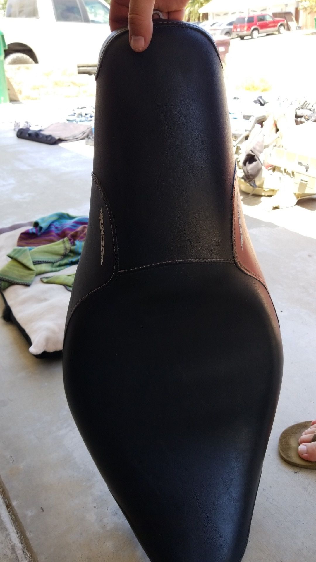 Harley Davidson low profile badlander seat