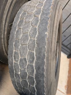 8 drive tires 29575r22.5 buenas sin patches  $100  cada una semi truck tires o 8 for $700