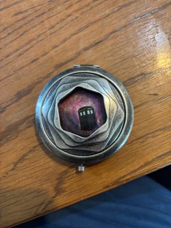 Doctor Who TARDIS Compact Mirror