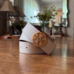 Tory Burch Women’s Cream Leather Reversible Vachetta GoldTone Logo Belt Size M
