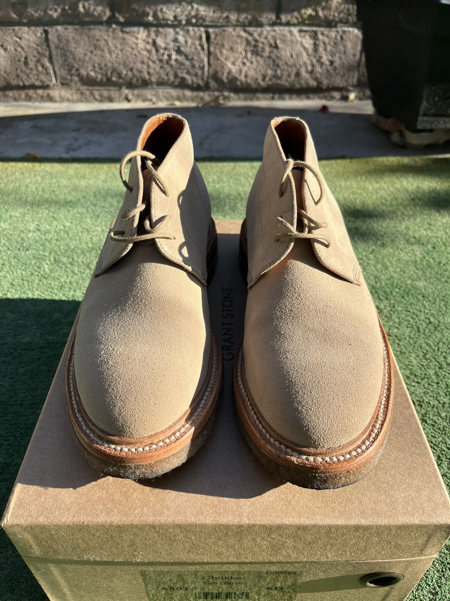 Grant Stone Chukka Suede Leather boots - Tan (6D)