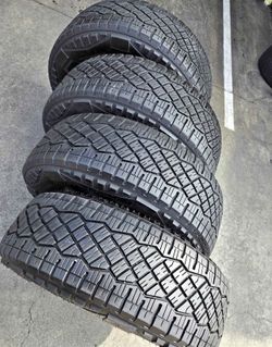 285 65 20 GOODYEAR I sell this Seth of tires with 80% of Life the 4