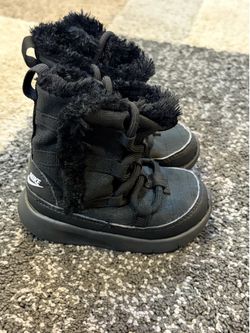 Nike Roshe One Hi PS Kids Toddler Black Winter Snow Boots Faux Fur Lined 5C NEW