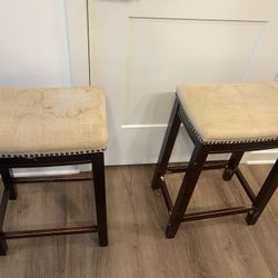 Lamps and bar stools