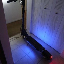 NAVEE ST3 PRO SCOOTER