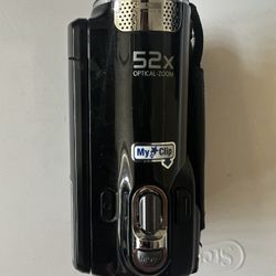  Samsung HMX-F90 HD camcorder. 