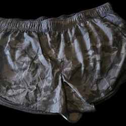 Athletic Works Gray Camo Women's Athletic Shorts
