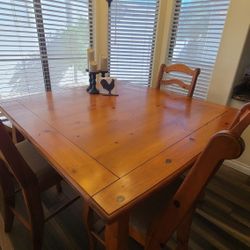 Dinning Table With Chairs 