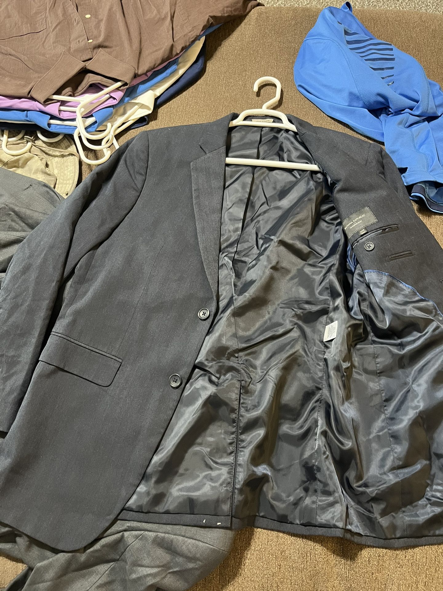 Men’s Coat 42R