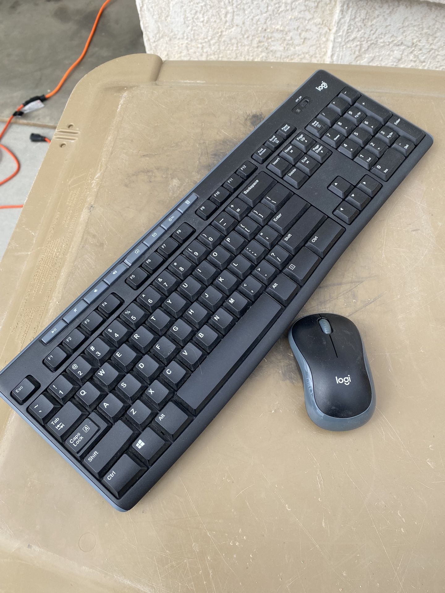 Logitech Wireless keyboard and mouse combo