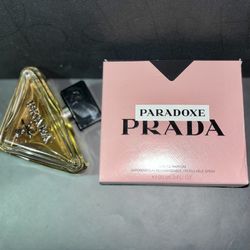 Prada”Paradoxe EDP Perfume