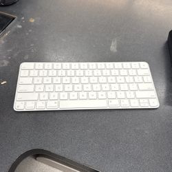 Apple Magic Keyboard A2450