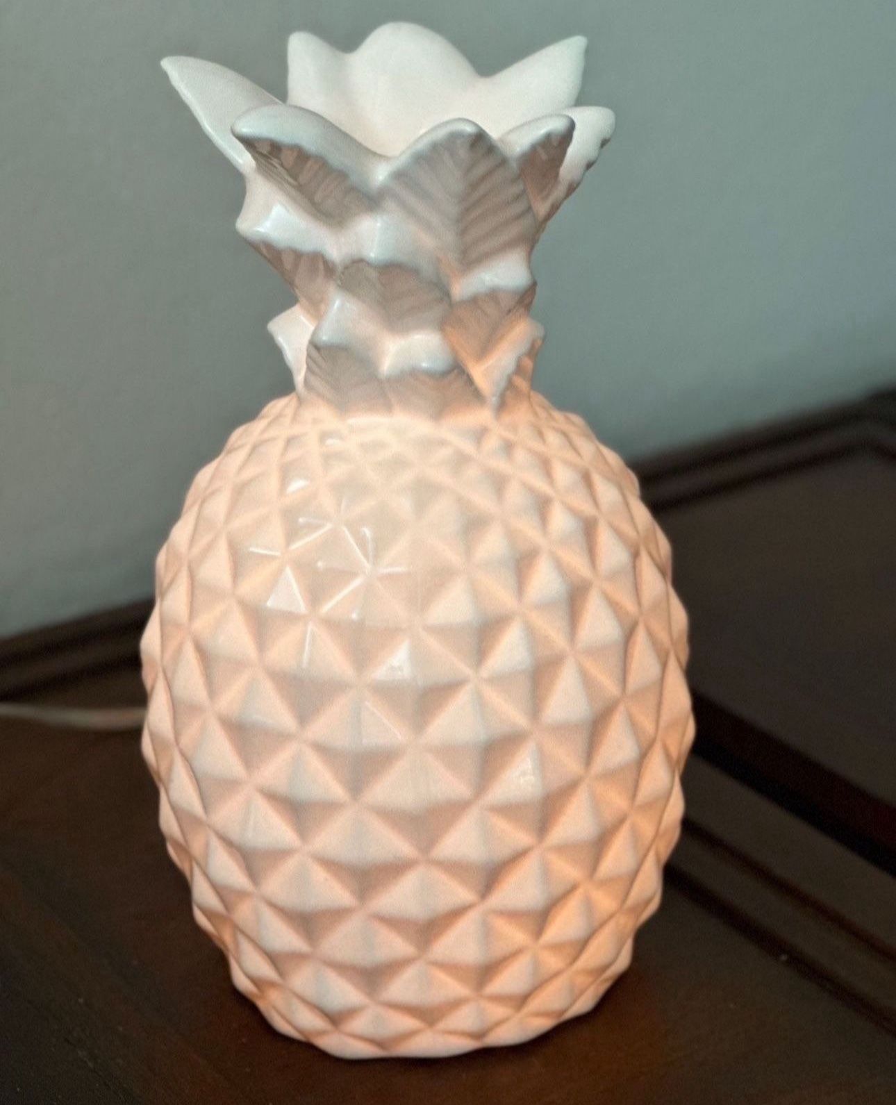 Tommy Bahama Style Pineapple Lamp Or Nightlight