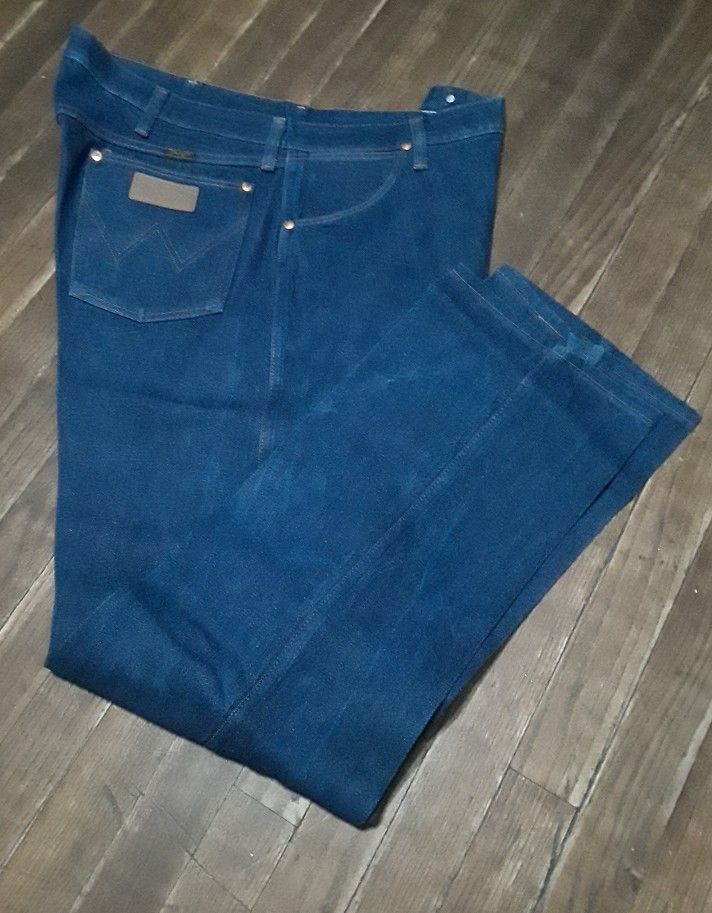 Vtg. Original Wrangler 13MWZ Cowboy Cut Jeans - Starched Blue *42x32