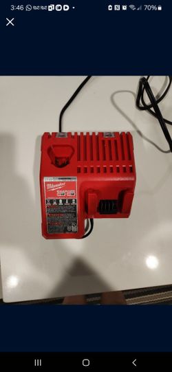 Milwaukee Drill Battery Charger 
