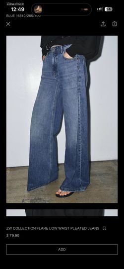 Brand New Zara Low Waist Pleated Jeans Size US 2